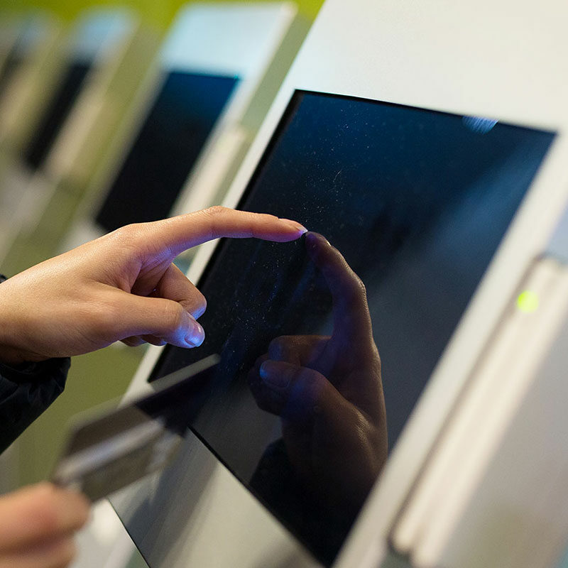 Bedienung eines Selfservice-Terminals