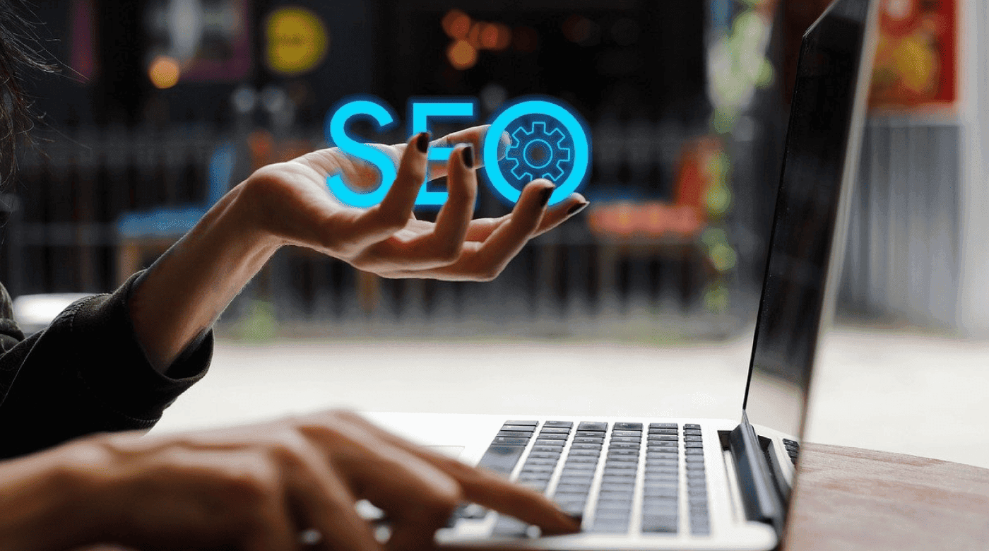 Bild zeigt Strategien zur Suchmaschinenoptimierung für kleine Unternehmen im Rahmen eines SEO-Relaunchs.