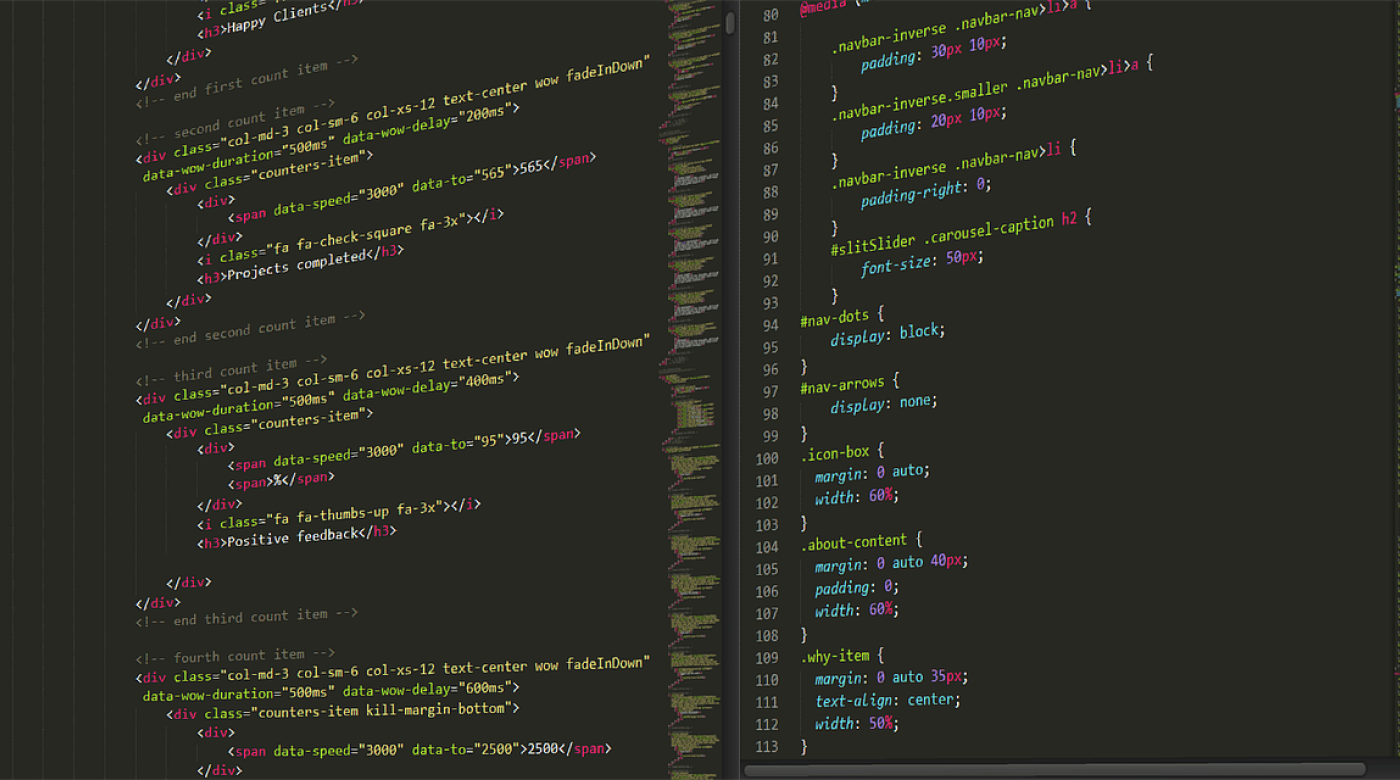 Ein Computerbildschirm zeigt eine Vielzahl von Codezeilen im Vergleich zwischen Webflow und WordPress.